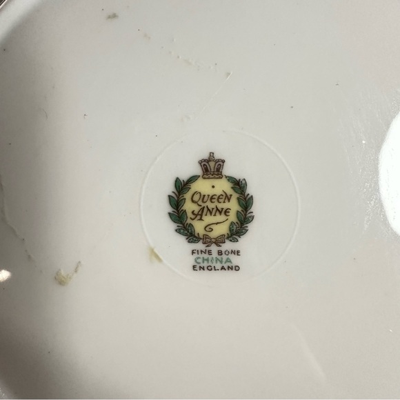 Queen Elizabeth II 1953 Coronation Plate • Queen Anne Bone China - Picture 5 of 7